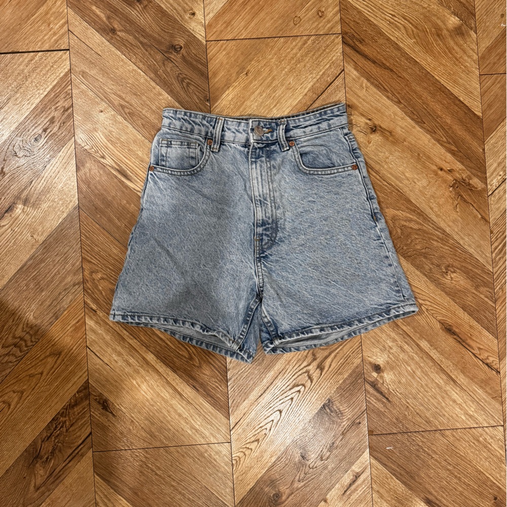 Zara mom high waisted light blue jean shorts